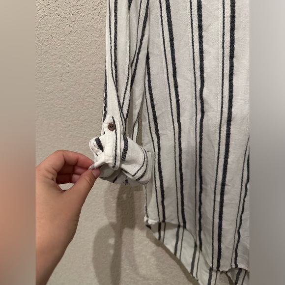 Lucky Brand Collarless 3/4 Sleeve Stripe Blouse Button Up Front Pocket Size S - Picture 8 of 9